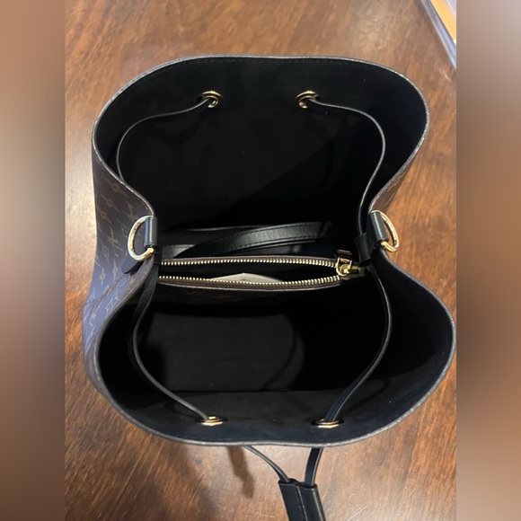 LouisVuitton Noe 100% Autentic, Rarely use.Its a steal! - Picture 12 of 12